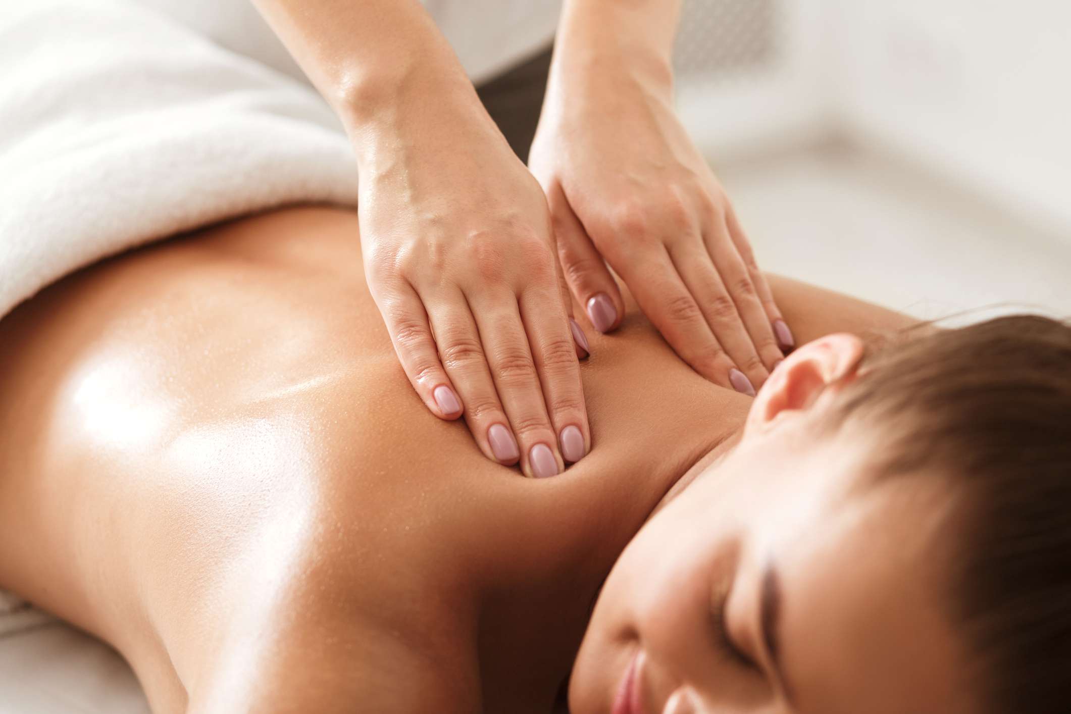 The person giving the massage must also be relaxed,