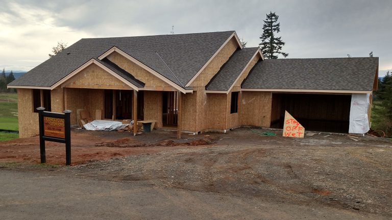 How can you choose custom home builders in Oregon?