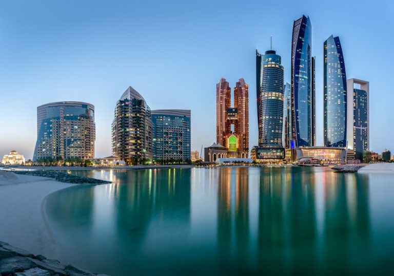 An Ultimate Guide to Exploring Abu Dhabi with Your Family