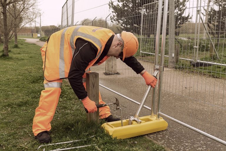 How To Reduce Your Jobsite Expenses With Temporary Fencing?