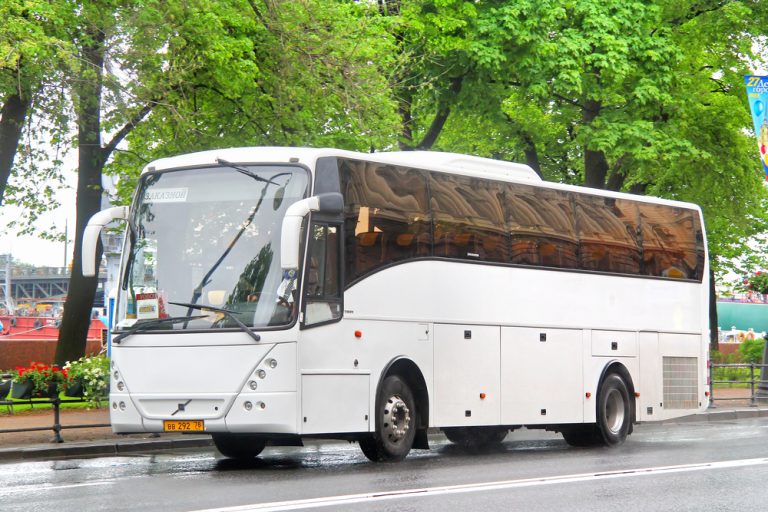Why is Hiring a Volvo the Best Choice For Trips In Delhi?