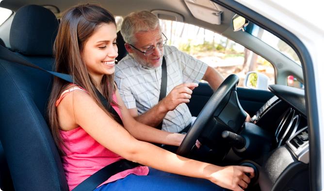 How to choose the right driving school for you