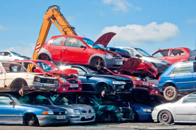 What to Do with Your Junk Car Before Selling It in Toronto